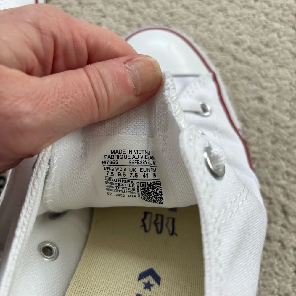 Converse White Low-Top Sneakers - Picture 7 of 7